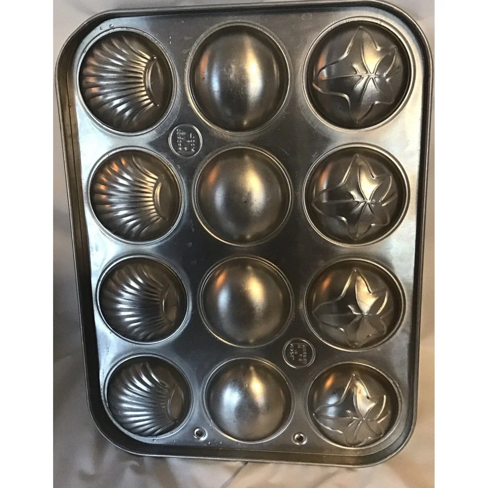 Vintage 1940s Metal Madeleine Cookie Cake Candy Mold Minute Maid USA Pan Dozen A